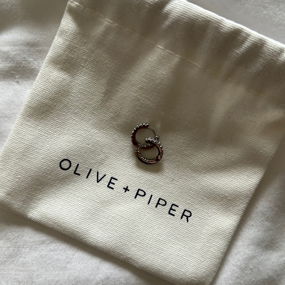 Olive & Piper Petite Mina Hoops in silver